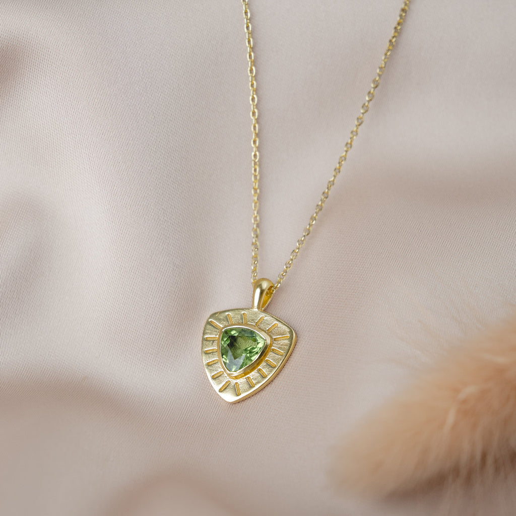 Collier Comy