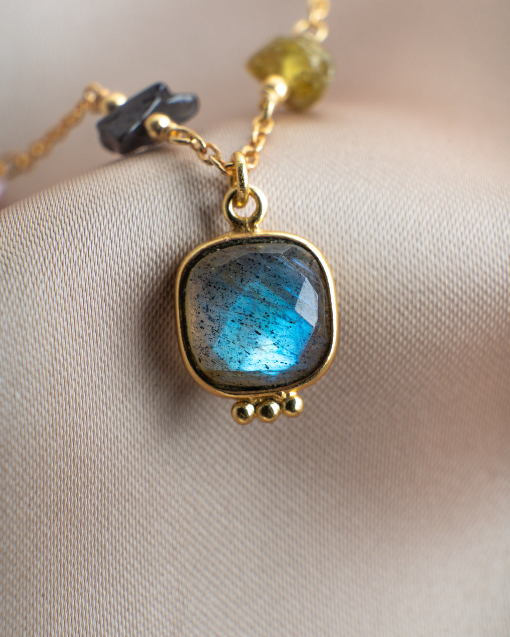 Collier Janjehli