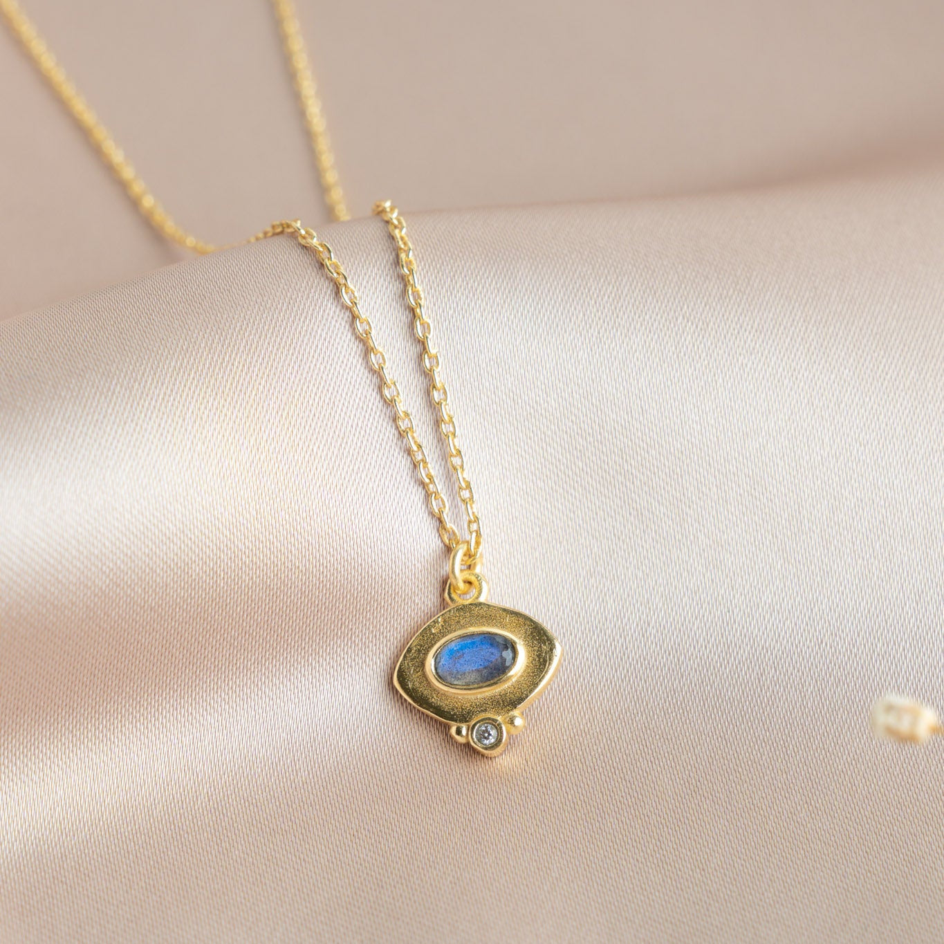 Collier Mira