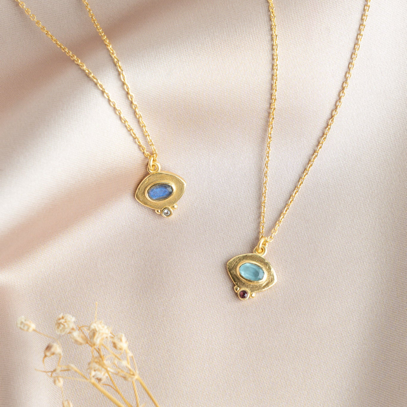 Collier Mira