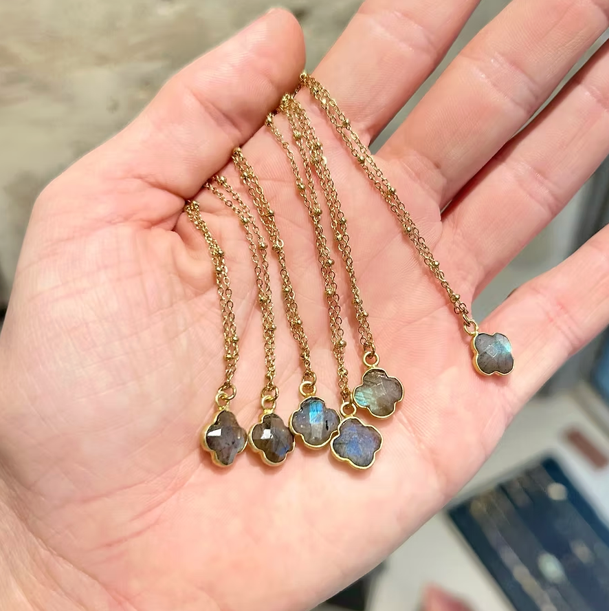 Collier Blueberry