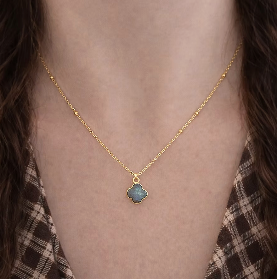 Collier Blueberry