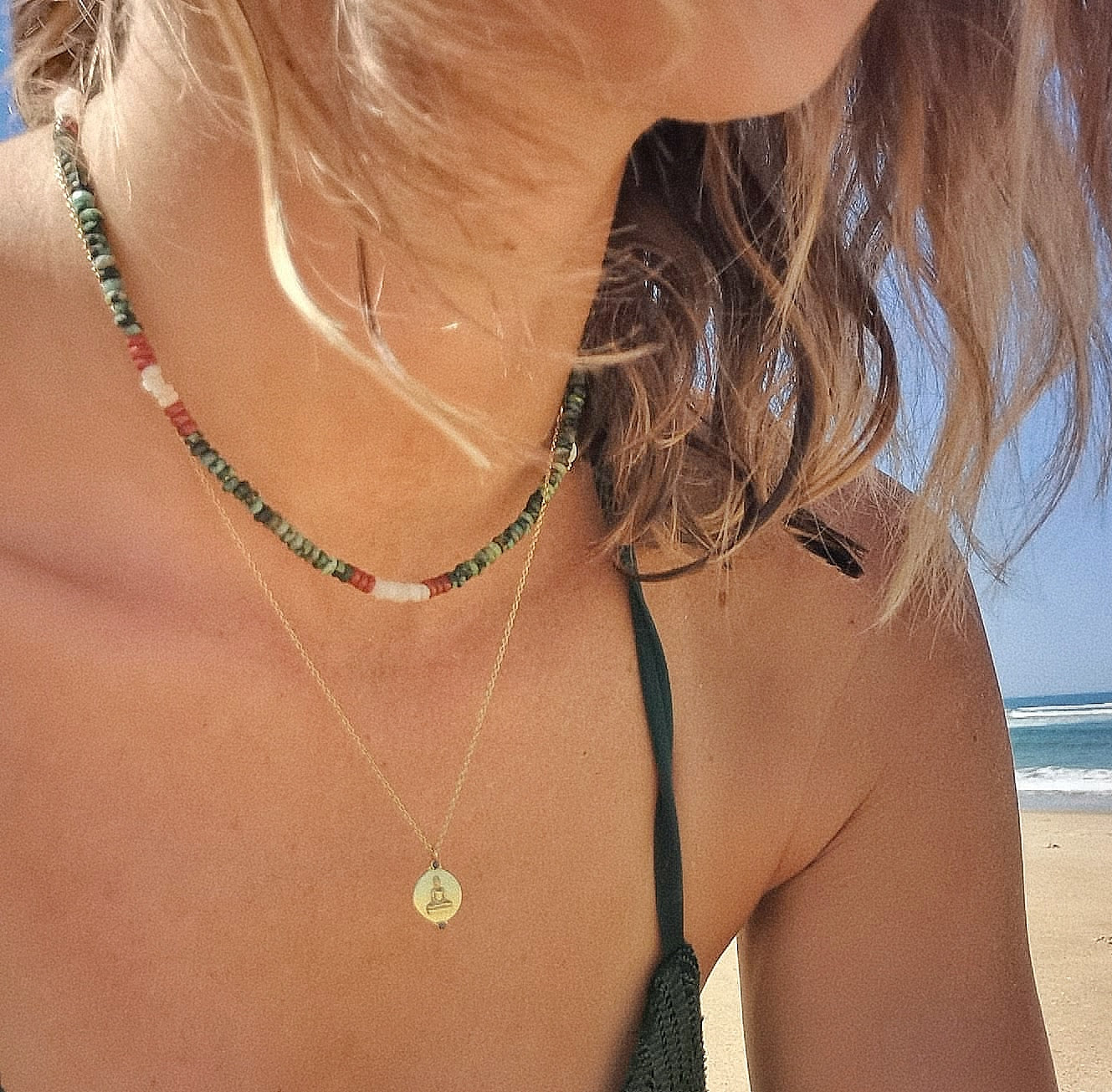 Ras du cou pierres turquoises