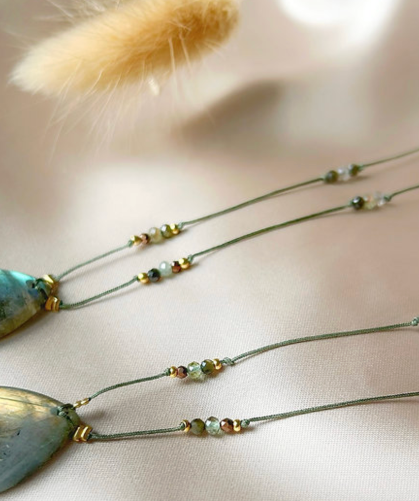 Collier Lanka