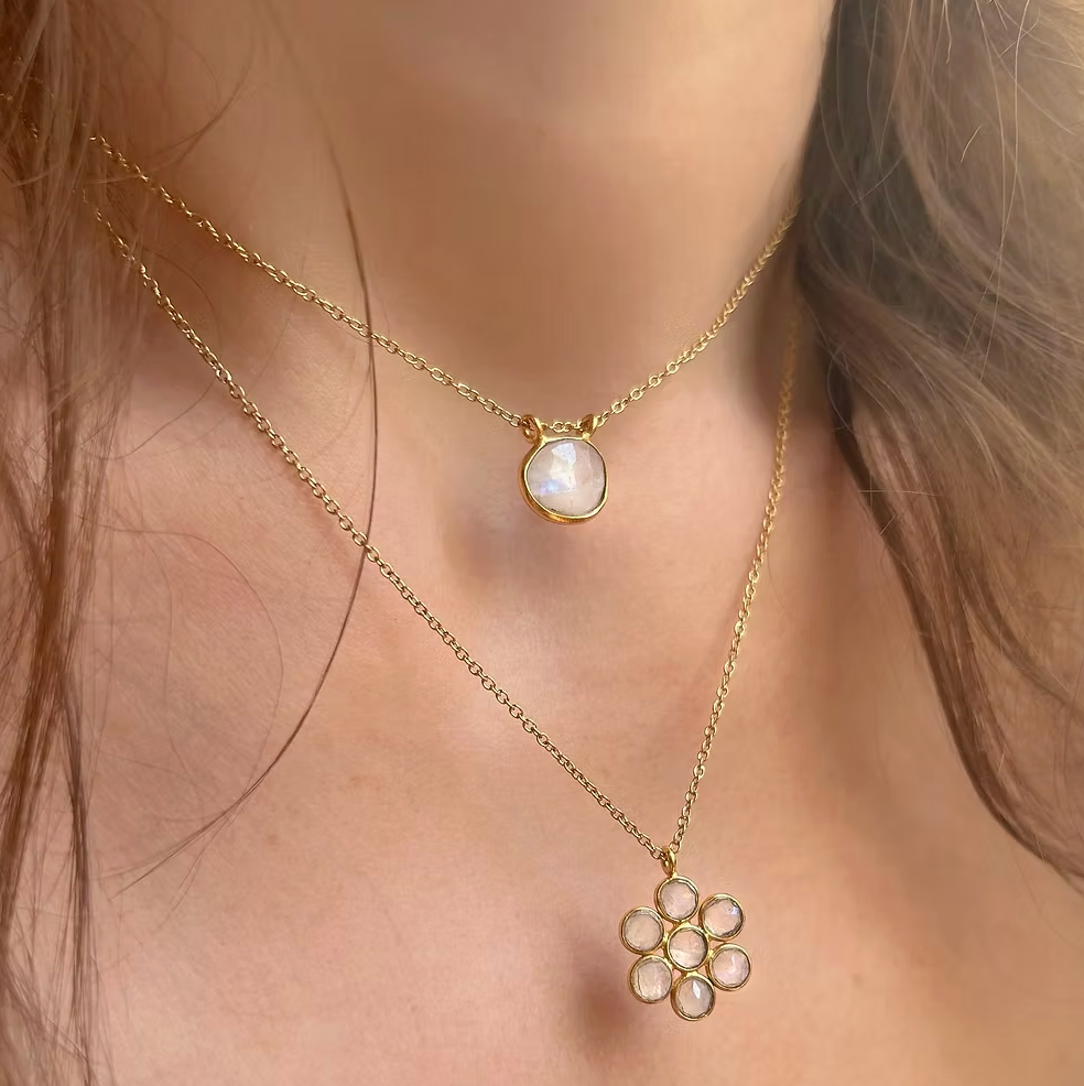 Collier Moon