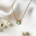 Collier Moon