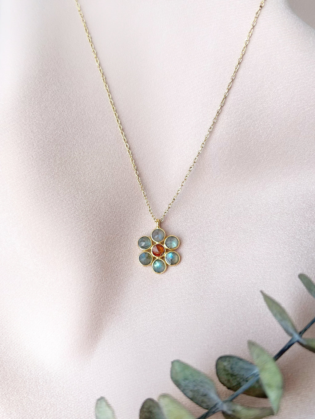 Collier Flower - Labradorite